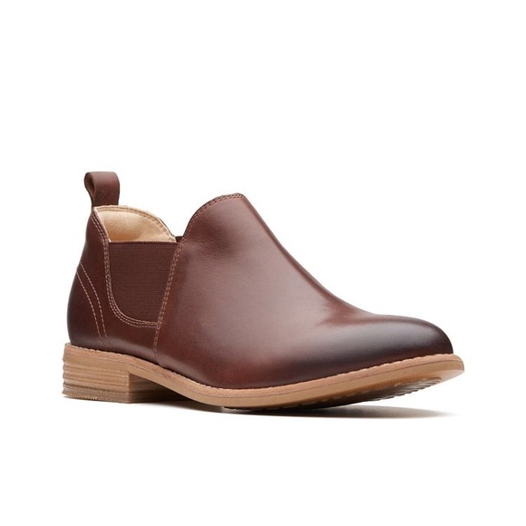 clarks artisan edenvale page chelsea boot